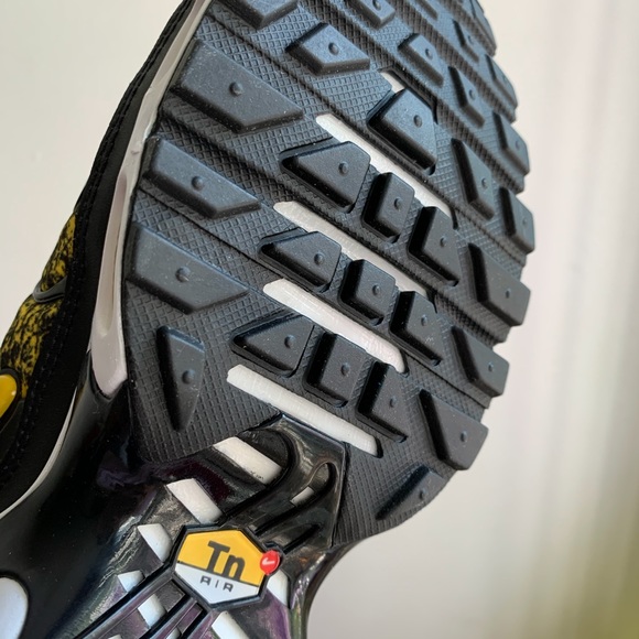 Air Max Plus Snakeskin Womens - Picture 5 of 9